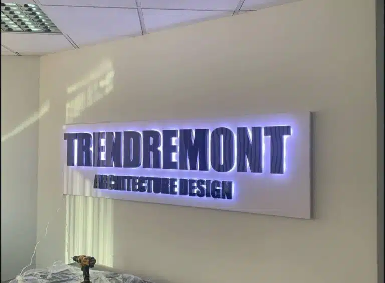 объемные буквы для интерьера дизайнерской студии Trendremont