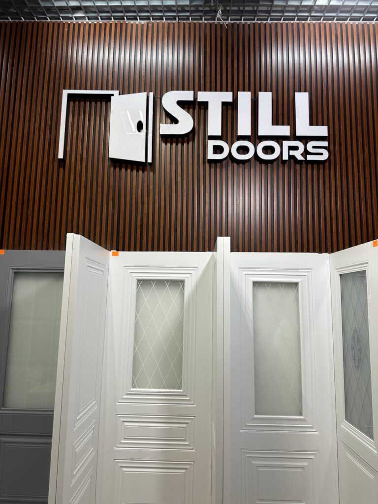 объёмные буквы в интерьере для STILL doors