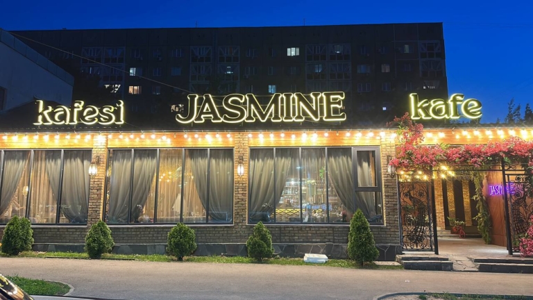 Крышная установка в Алматы для рекламы